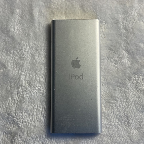 Apple Silver  nano A1199 - Picture 2 of 3